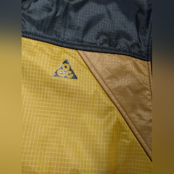 NIKE ACG Fit Therma Hybrid Nylon Polyester Forest Green Yellow tech gorp Jacket - Picture 5 of 16